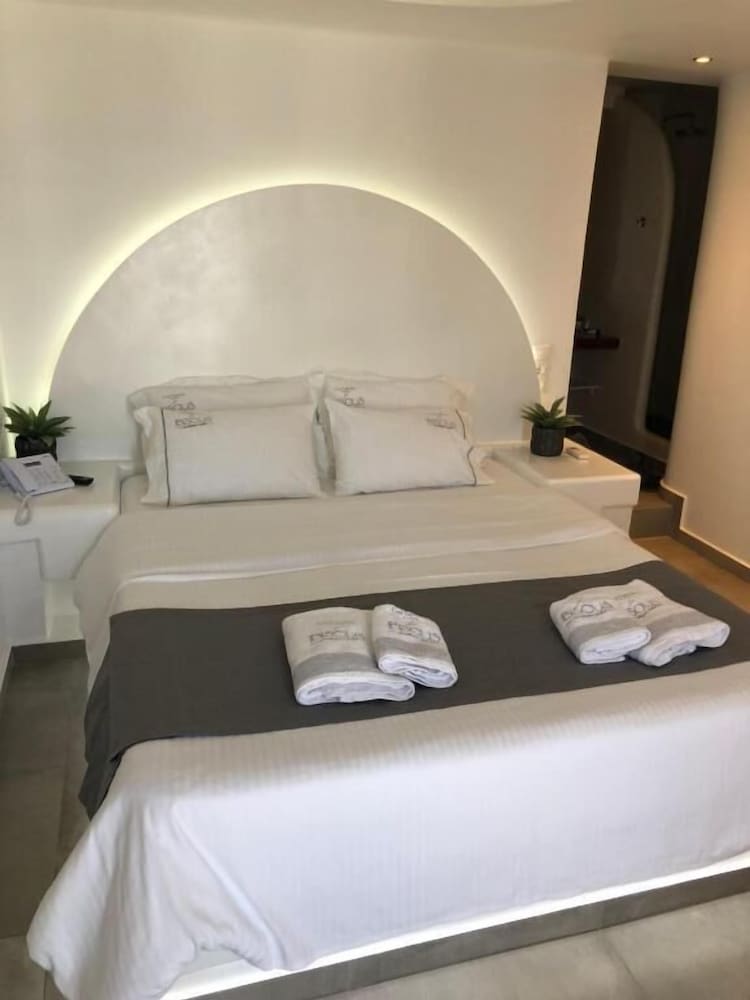 Junior Suite, Sea View (Indoor Jetted Tub) photo 2