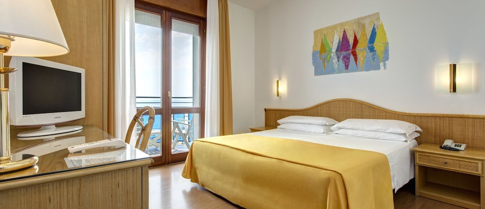 Double Room, Partial Sea View photo 2