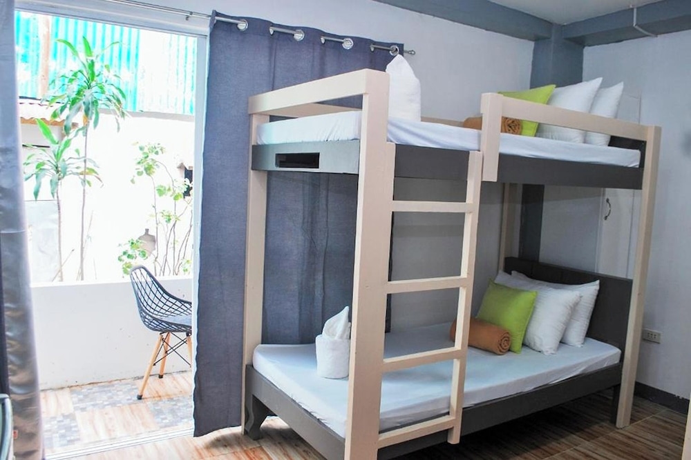 Quadruple Room photo 2