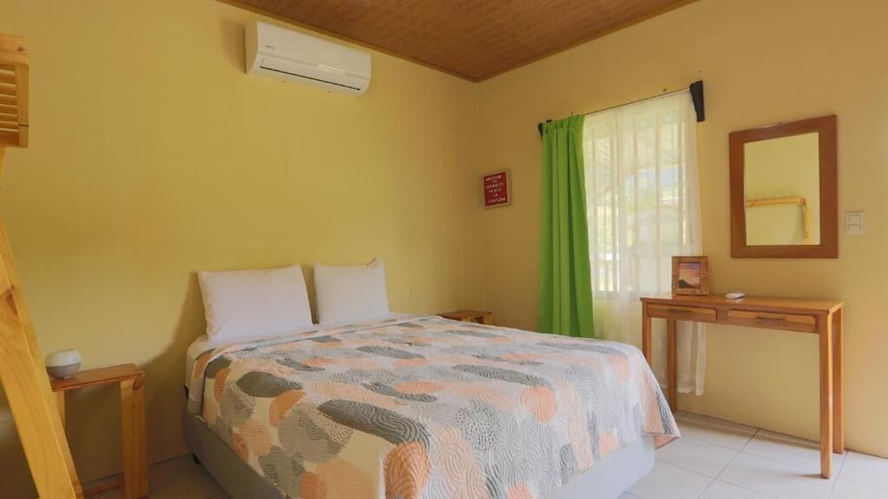 Basic Cabin, 1 Bedroom, Non Smoking, Mountain View photo 1