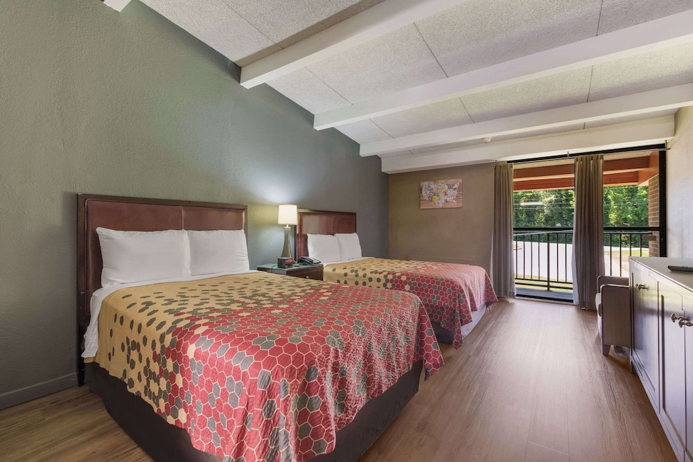 Standard Room, 2 Double Beds, Smoking photo 1