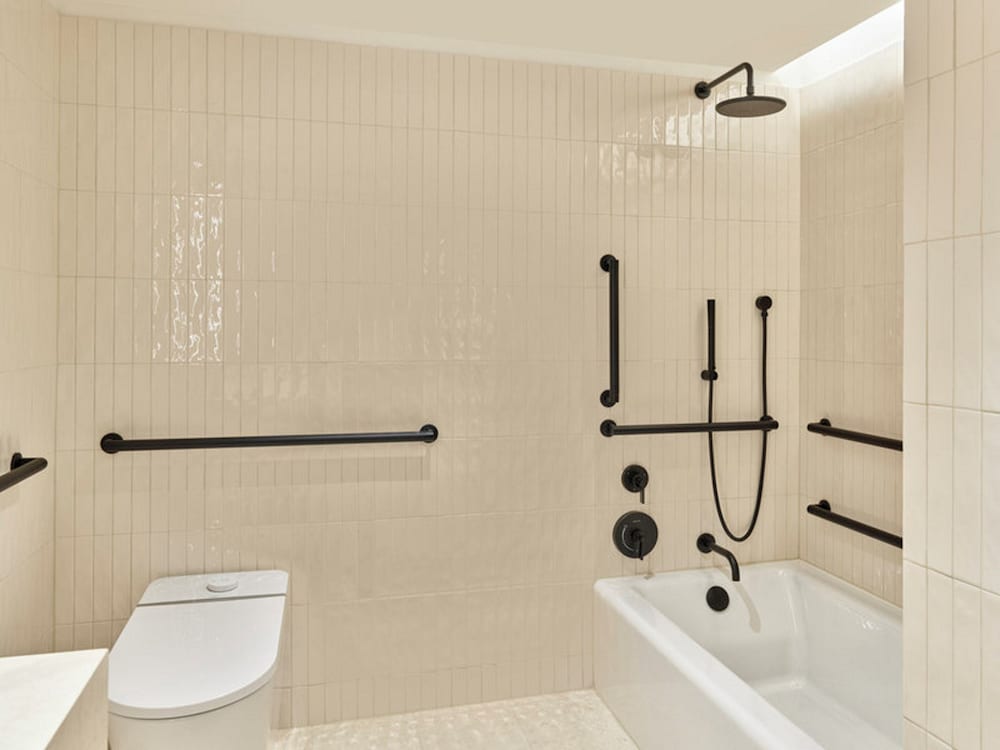Premium Room, 1 King Bed, Hearing Accessible