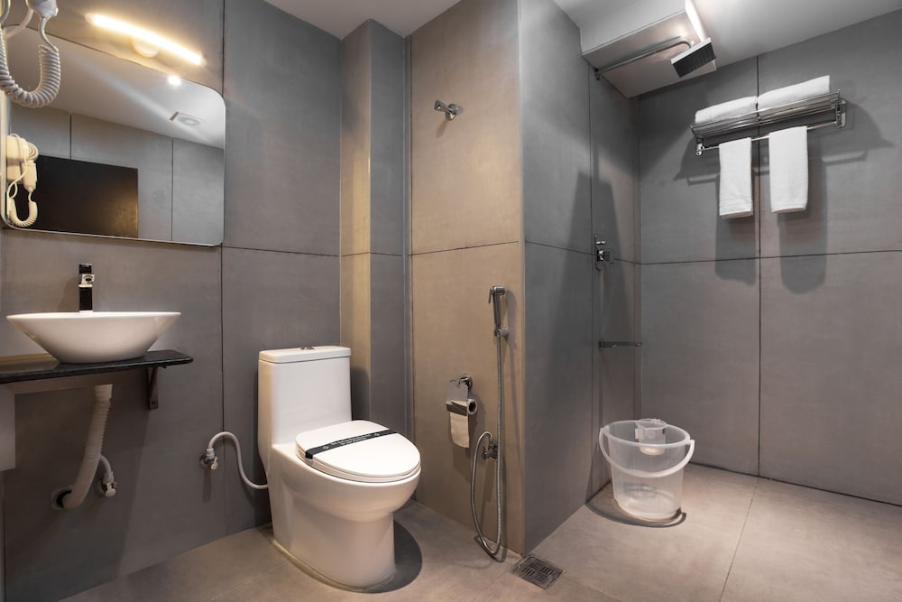Premium Triple Room, Multiple Beds, Non Smoking, Refrigerator photo 3