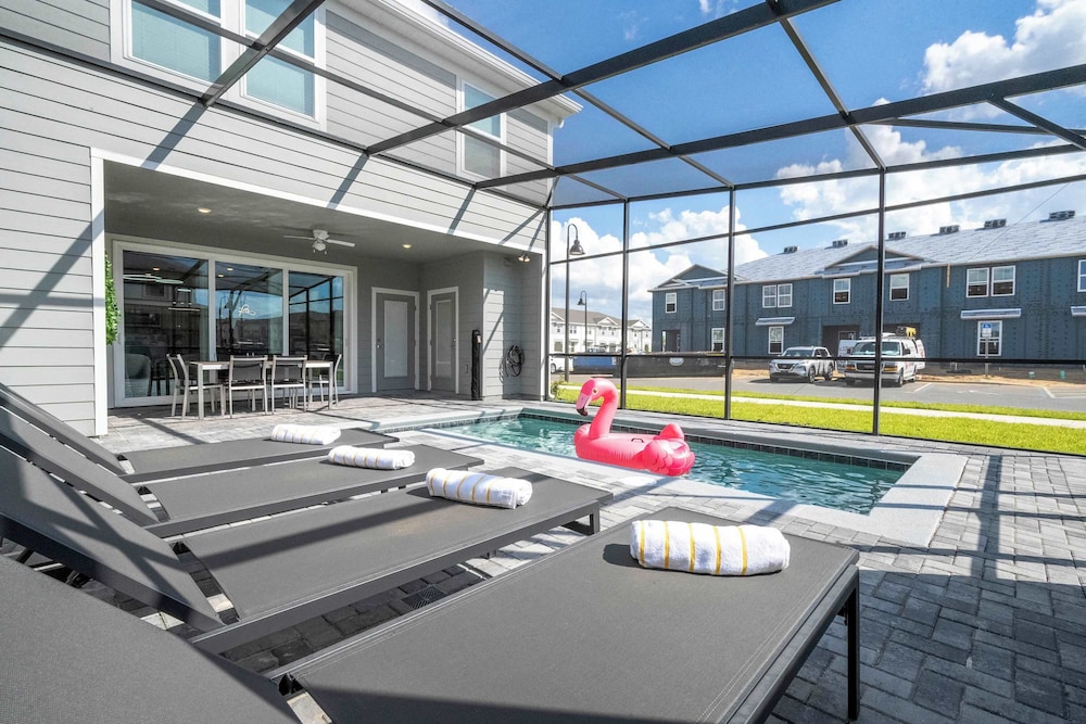 Superior Townhome