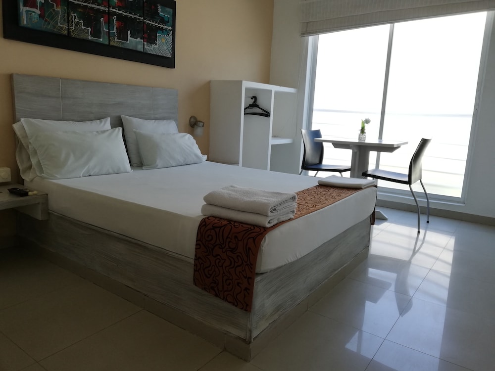 Comfort Room, 1 Double Bed, Non Smoking, City View photo 1
