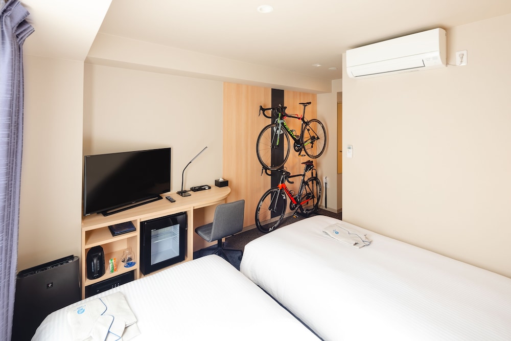 Cycle Twin Room, Non Smoking - Photo 1