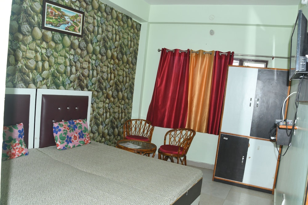 Deluxe Room - Photo 7