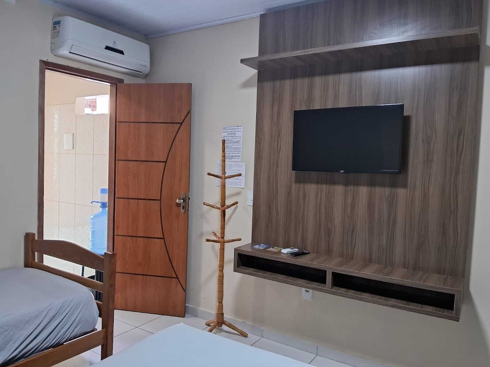 Economy Triple Room photo 1