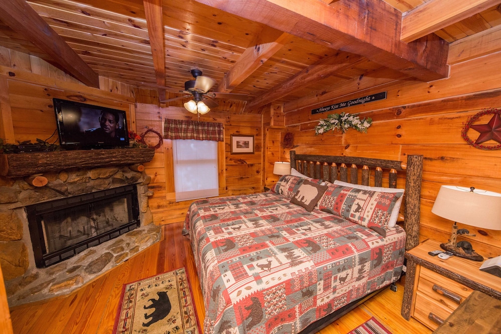 Cabin, Multiple Beds, Hot Tub