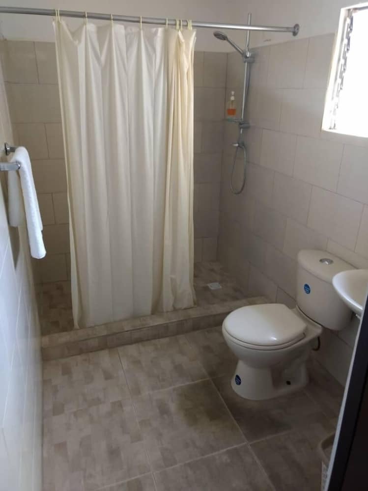 Basic Double Room, 1 Double Bed, Non Smoking photo 2