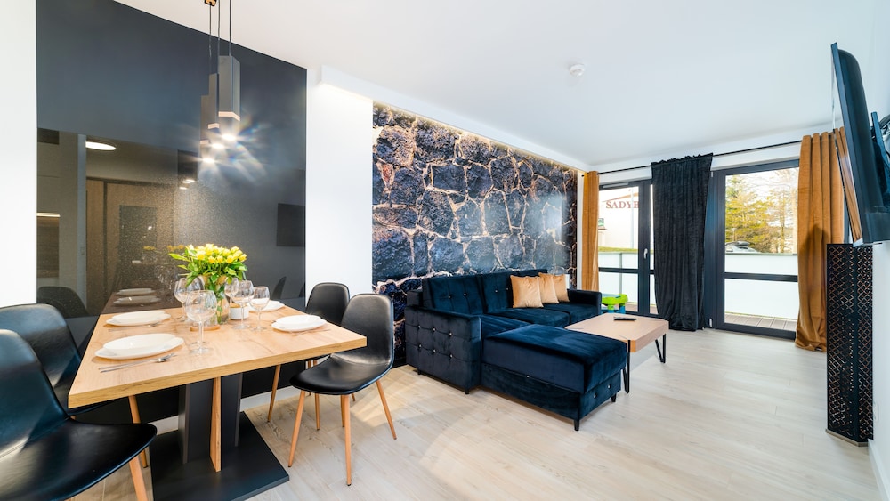Apartment (6)