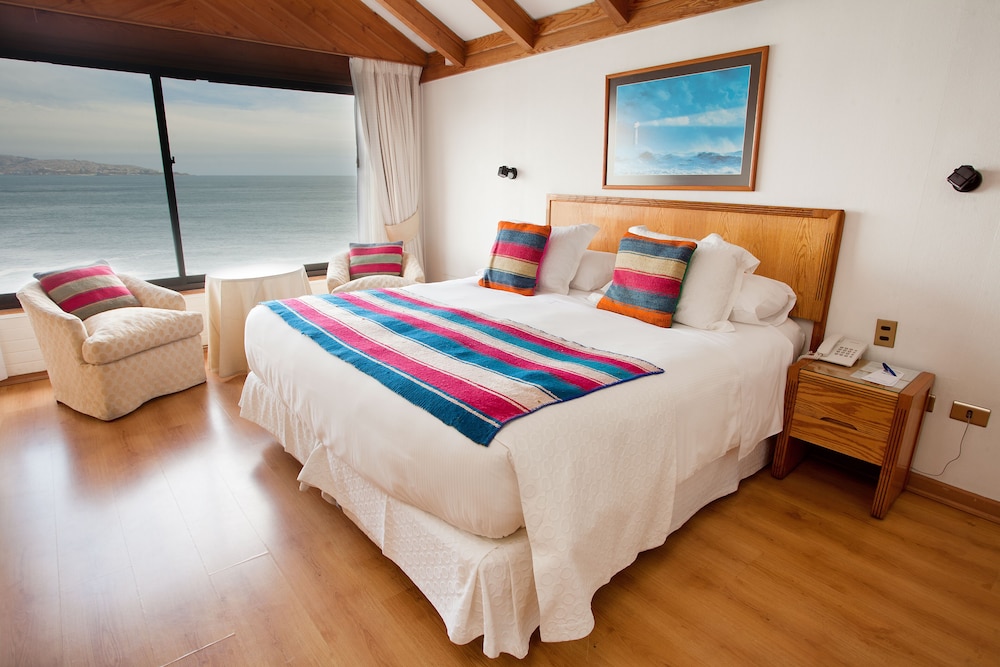 Standard Double or Twin Room, Ocean View photo 1