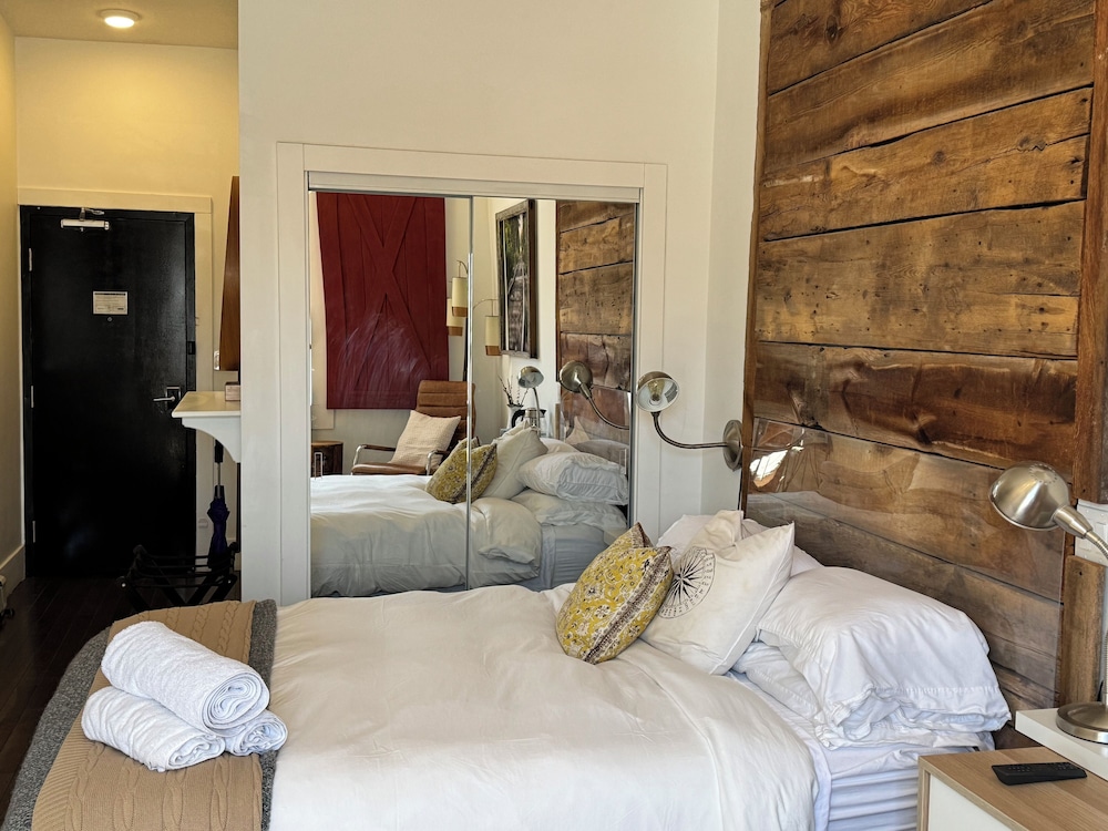 Edison's Room
