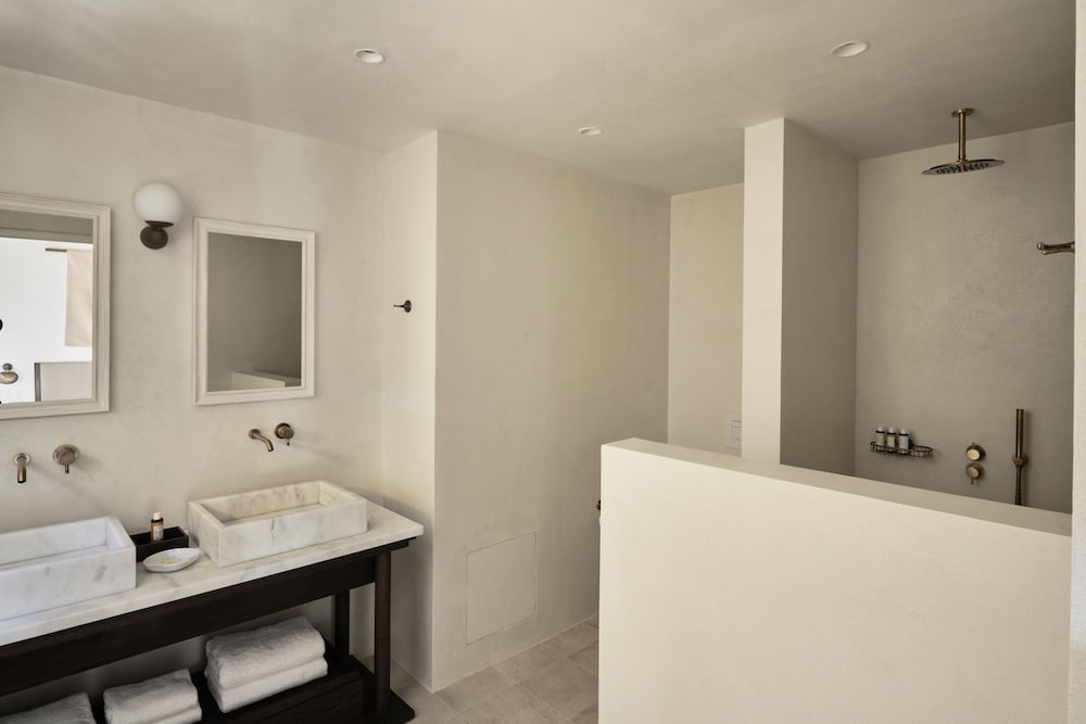 Suite (Aurora)