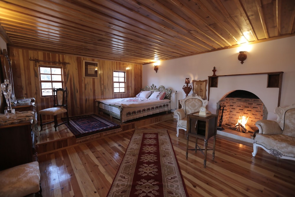 Deluxe Suite photo 1