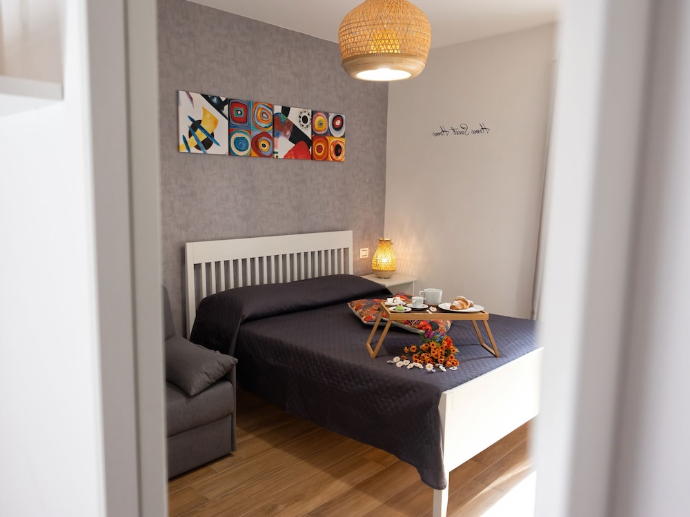 Deluxe Quadruple Room, 1 King Bed with Sofa bed
