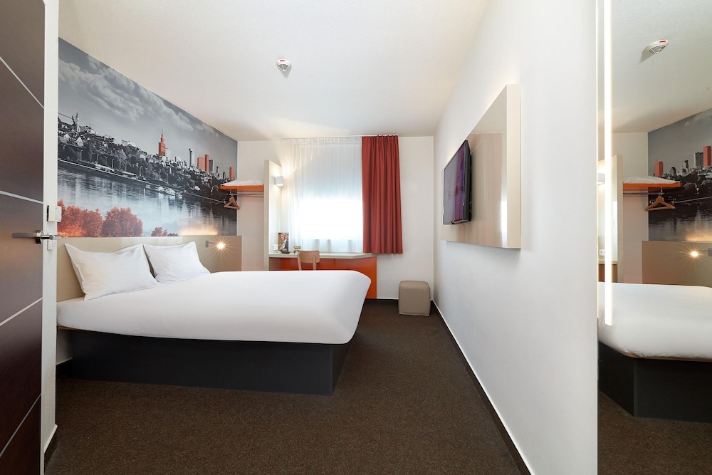 Standard Double Room, 1 Queen Bed photo 2
