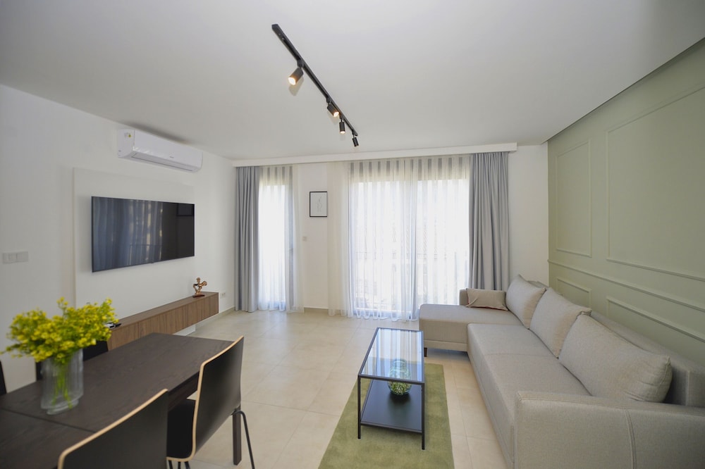 Deluxe Apartment, 1 Queen Bed with Sofa bed, Bay View photo 1