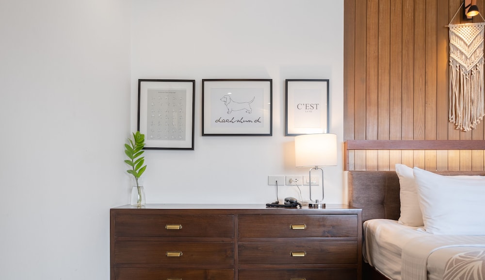 Deluxe Room, 1 King Bed with Sofa bed, Kitchenette, City View photo 2
