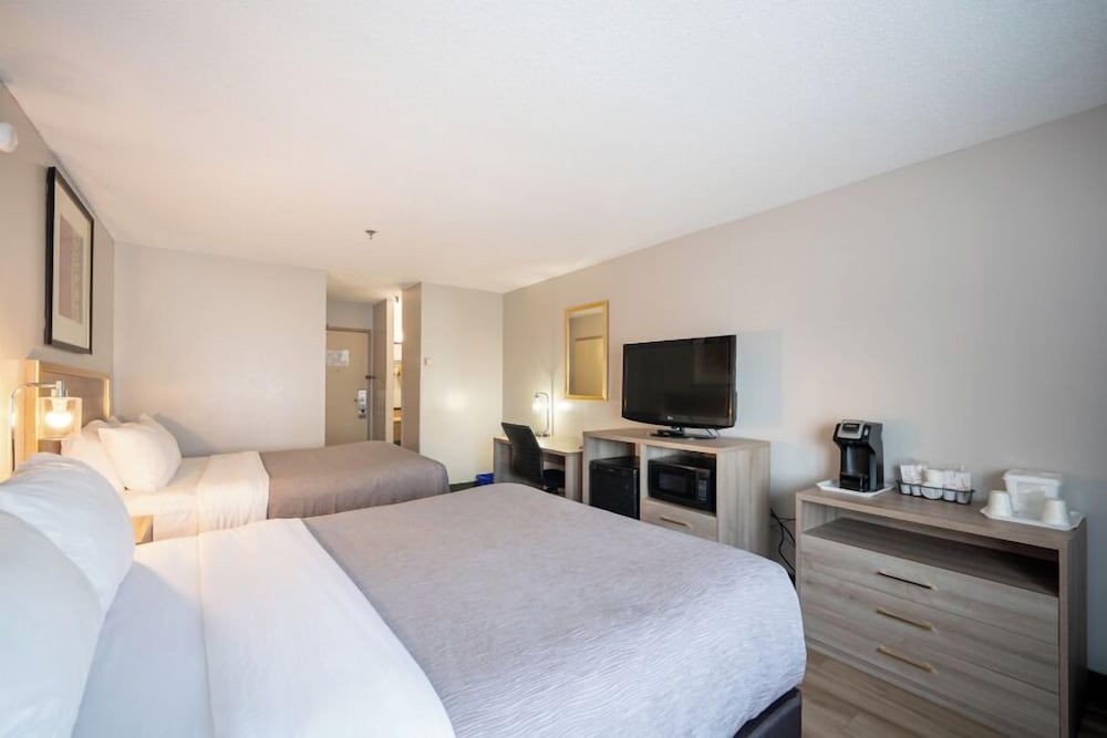 Standard Room, 2 Queen Beds - Photo 3