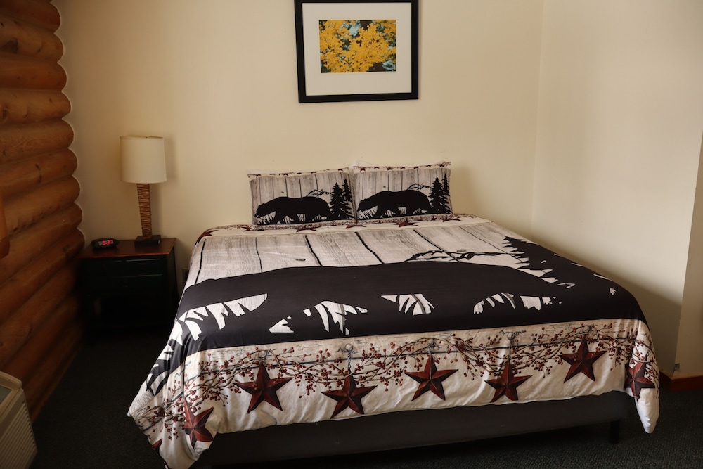 Standard Room, 1 King Bed photo 2