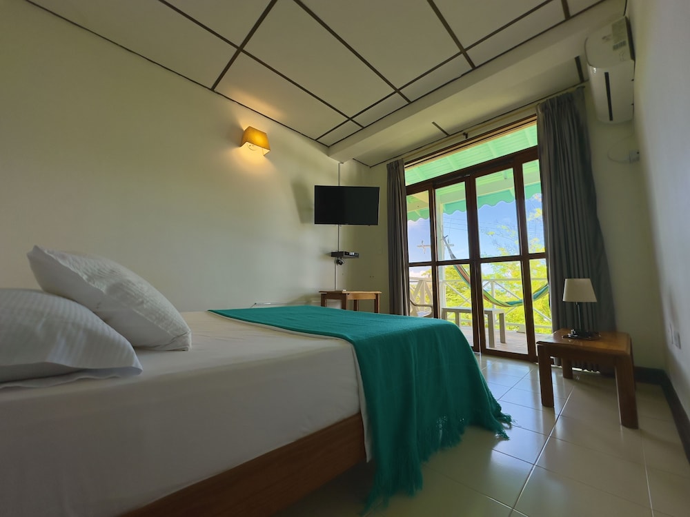 Comfort Triple Room, Multiple Beds photo 1