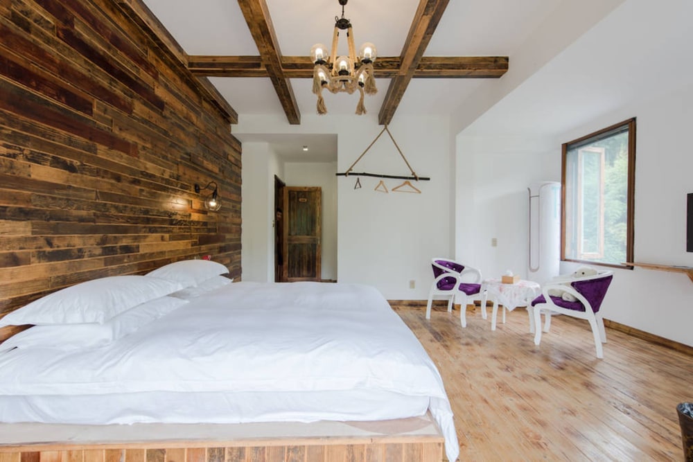 Deluxe Double Room with Bathtub photo 3