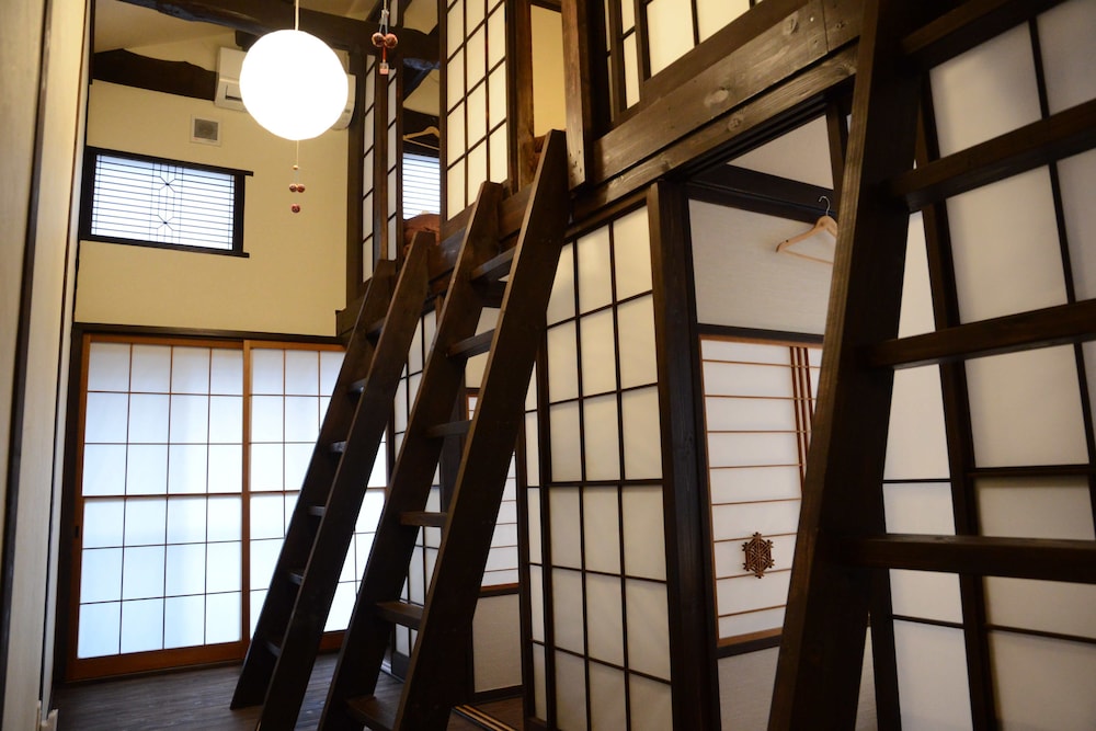 Mix Dormitory	(Group bookings for more than 3 people are not allowed) photo 1