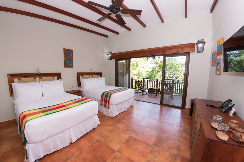 Standard Double Room, Partial Lake View