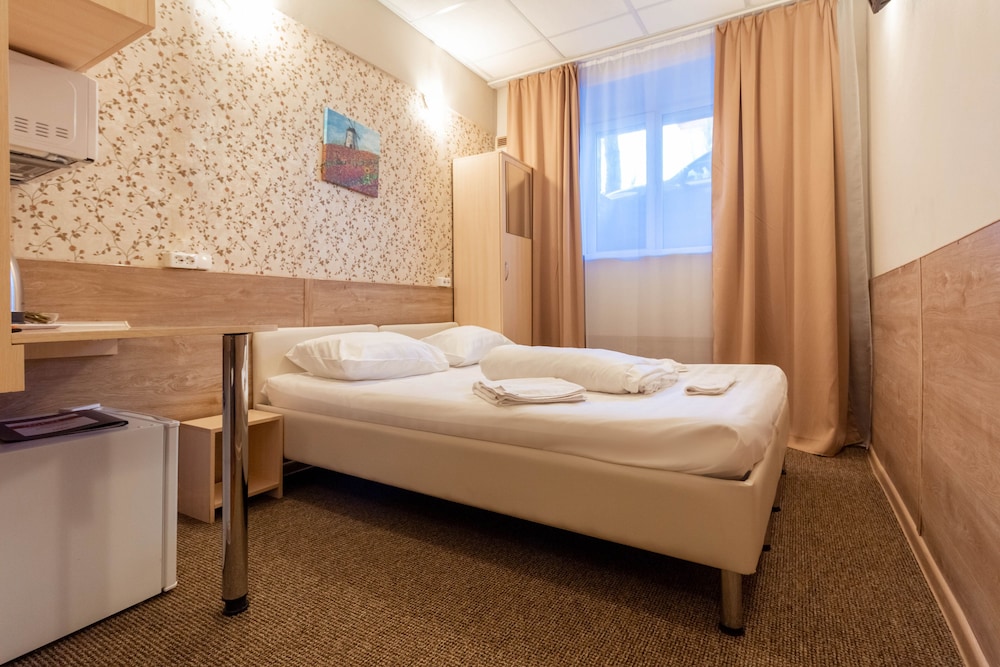Basic Double or Twin Room photo 3