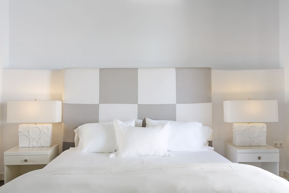 Superior Room, Partial Sea View - Photo 11
