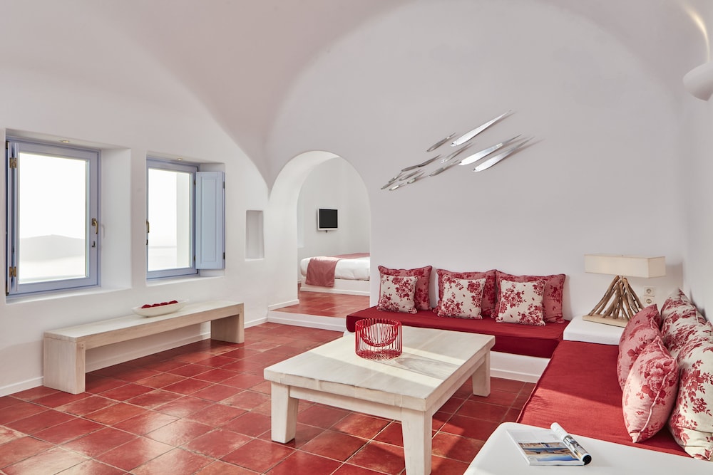 Suite, Jetted Tub (outdoor, Astra) - Photo 7