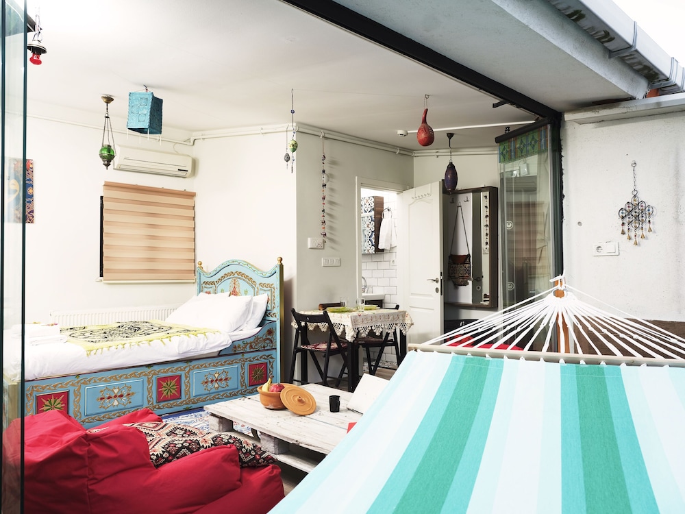 Romantic Loft, 1 Double Bed, Terrace, City View photo 3