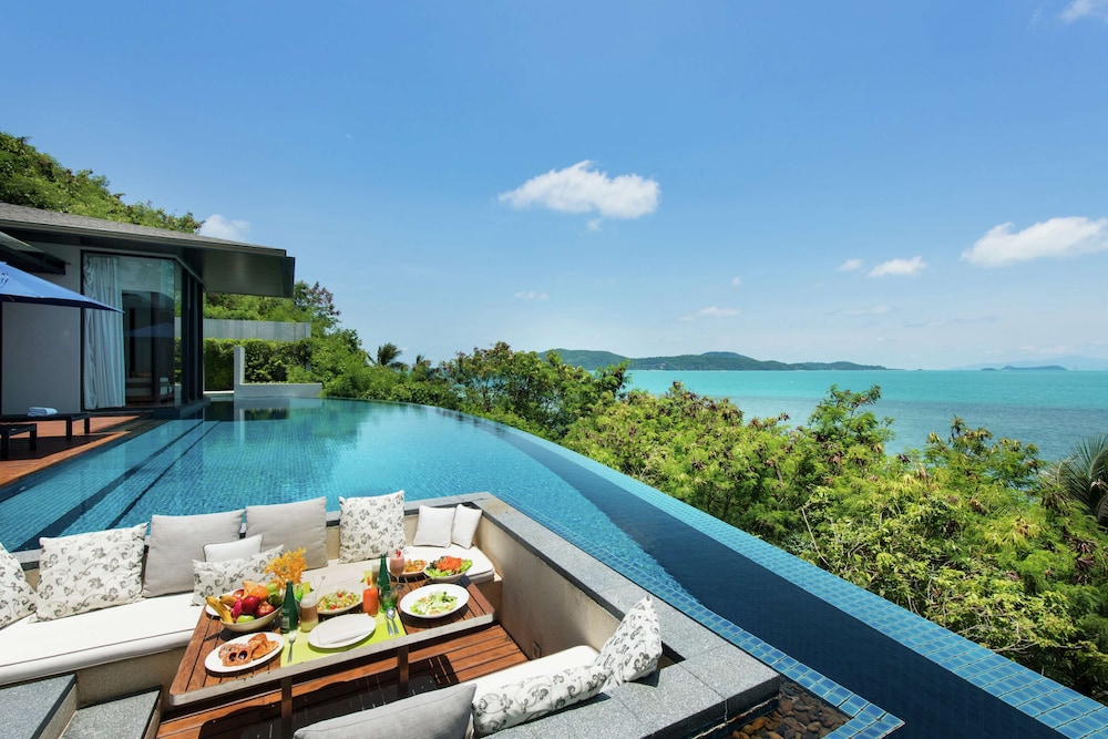 1-Bedroom Conrad Royal Oceanview Pool Villa - Photo 10