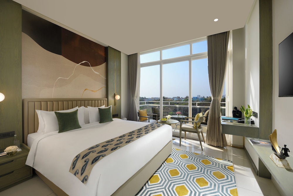 Superior Room, 1 King Bed