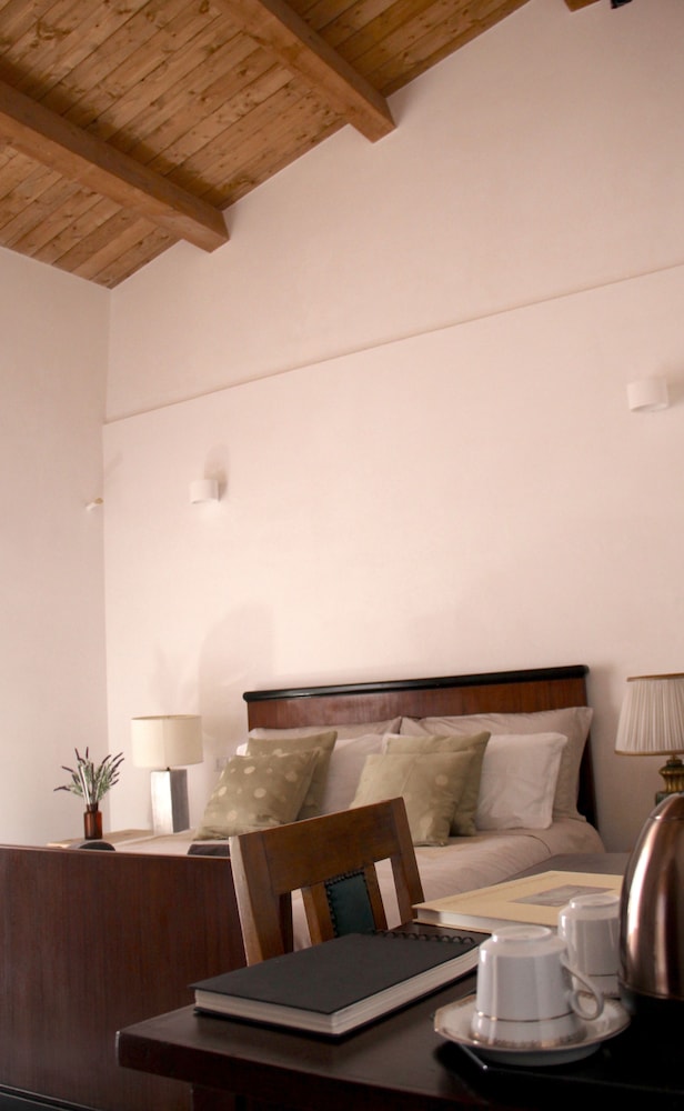 Superior Double Room, 1 Queen Bed, Mountain View photo 3