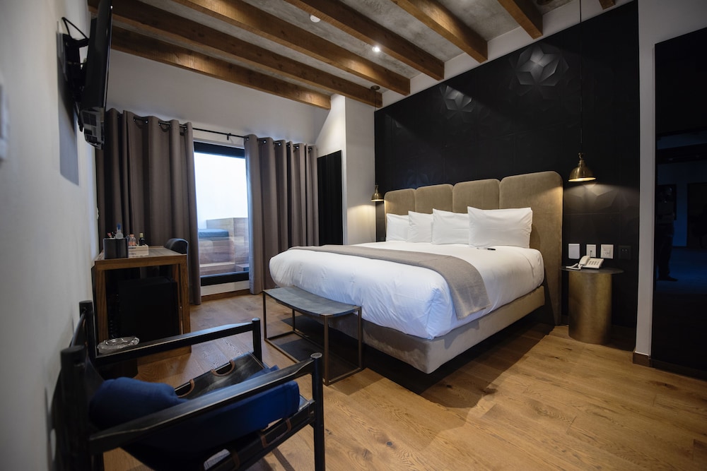 Luxury Studio Suite, Terrace photo 2