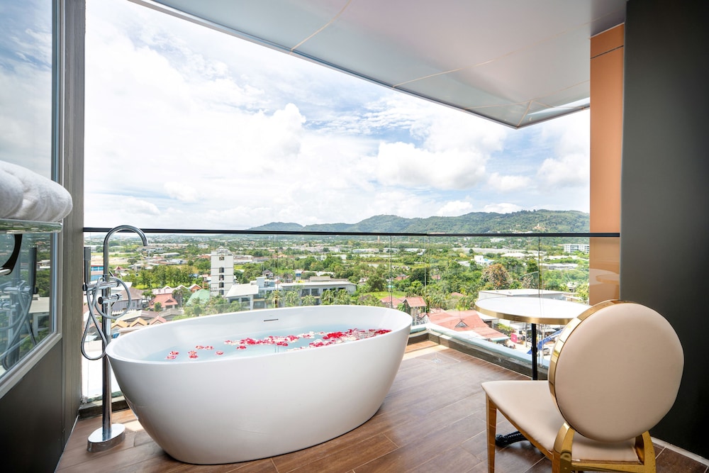 Panorama Executive Suite photo 3