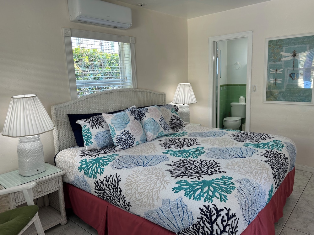 Comfort Apartment, 1 King Bed with Sofa bed, Resort View, Beachfront 1