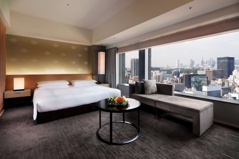 Connecting Room for 5 (Deluxe King and Premier Corner Twin with Extra bed), Non Smoking