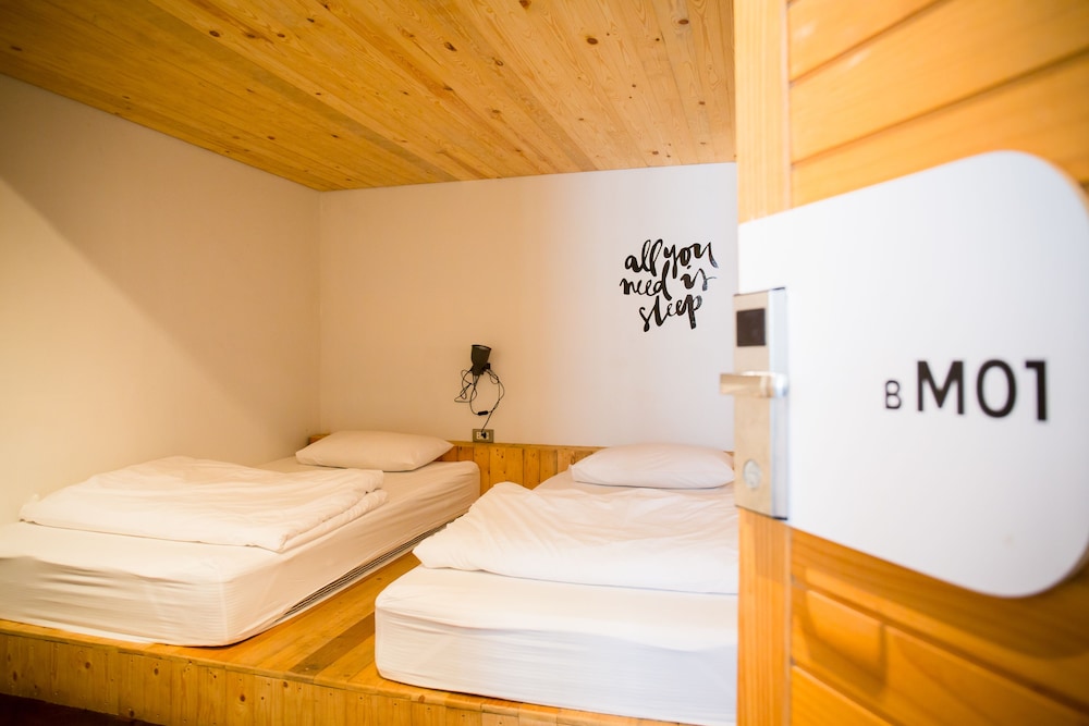 Triple Room, Shared Bathroom photo 2