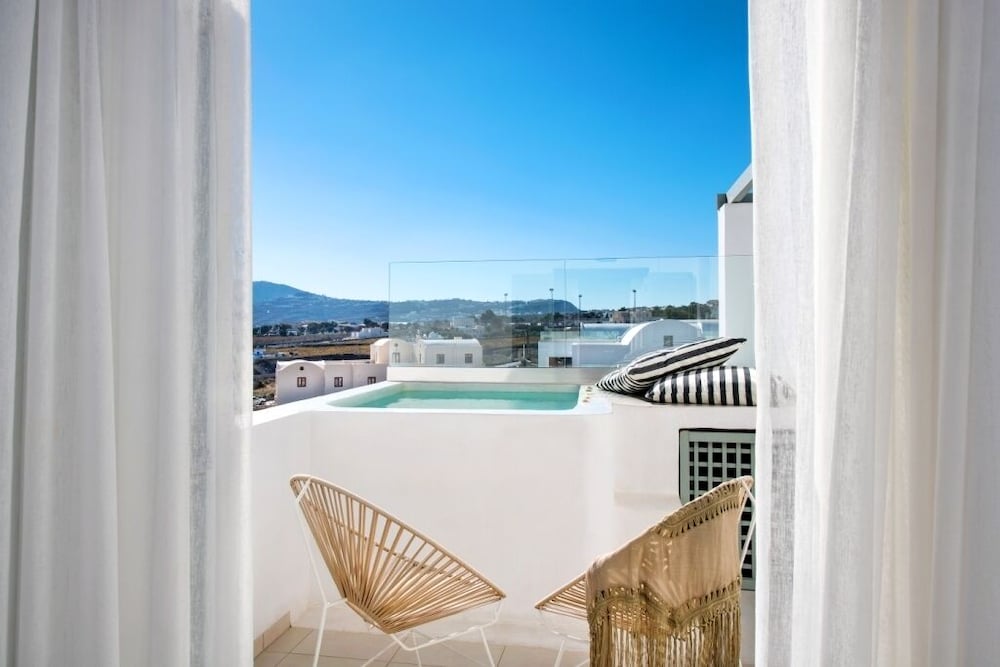 Senior Suite, Hot Tub (Outdoor) - Photo 9