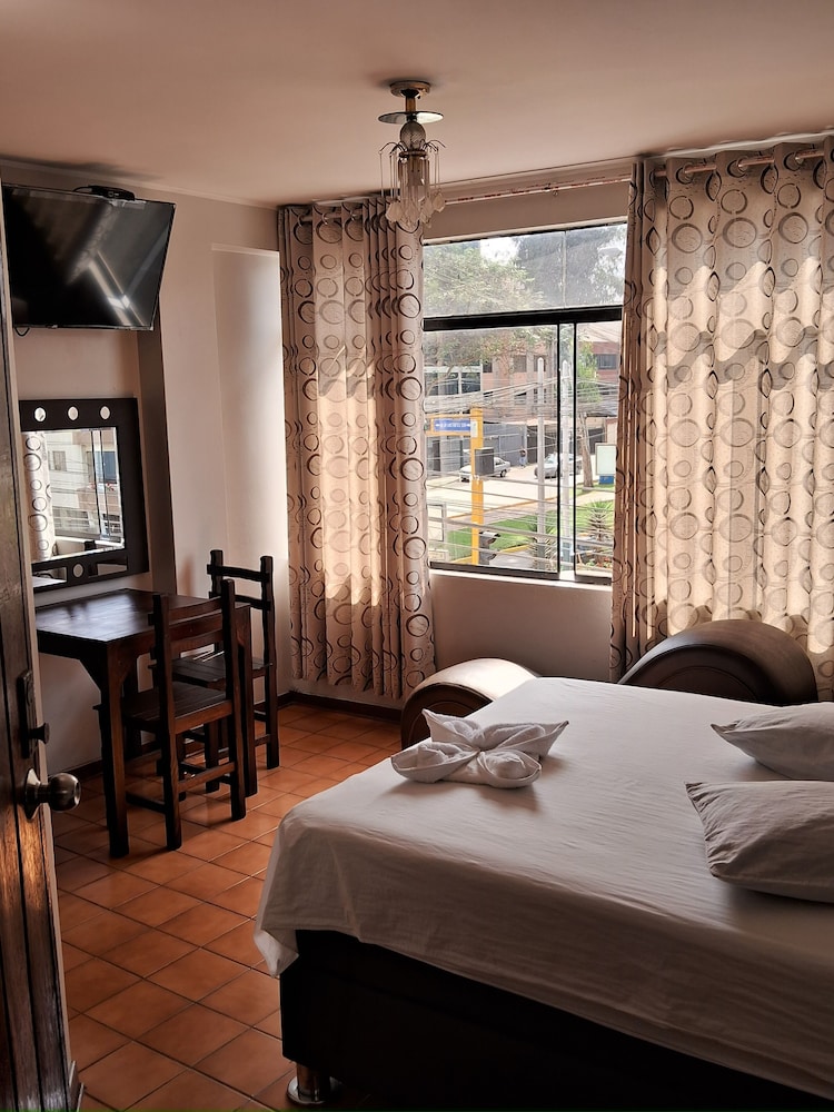 Panoramic Single Room, 1 Queen Bed