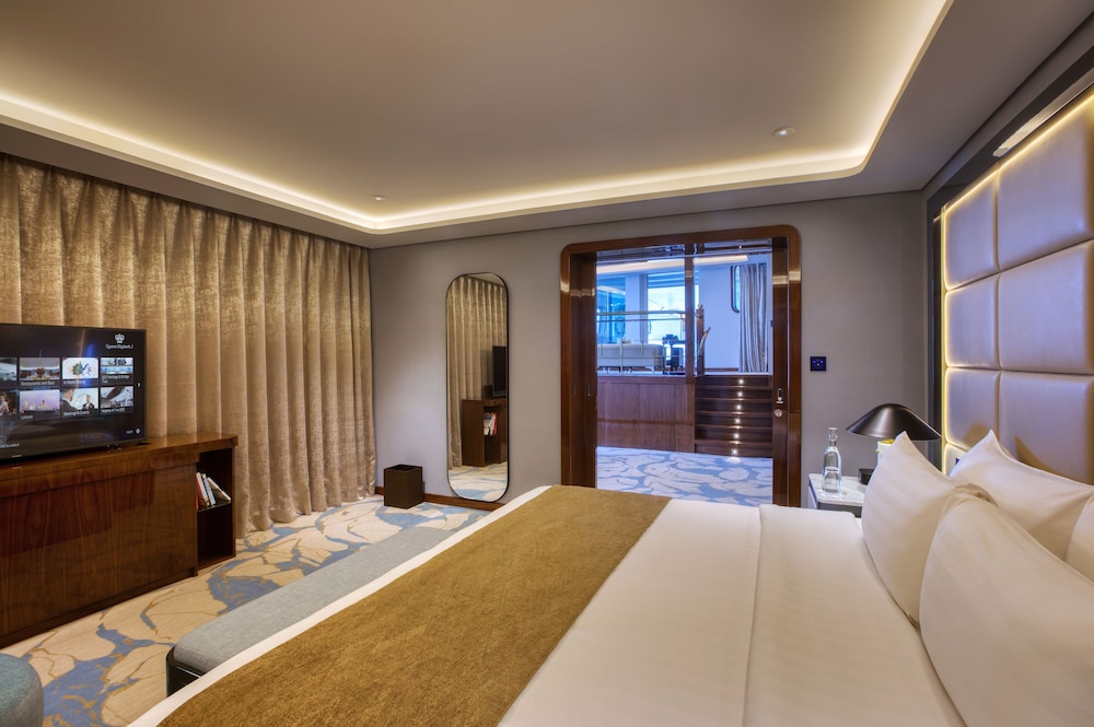 Queen Elizabeth 2 Hotel by Accor — photo 106