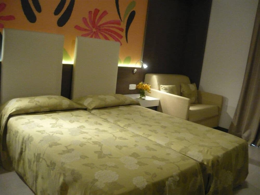 Double or Twin Room photo 3