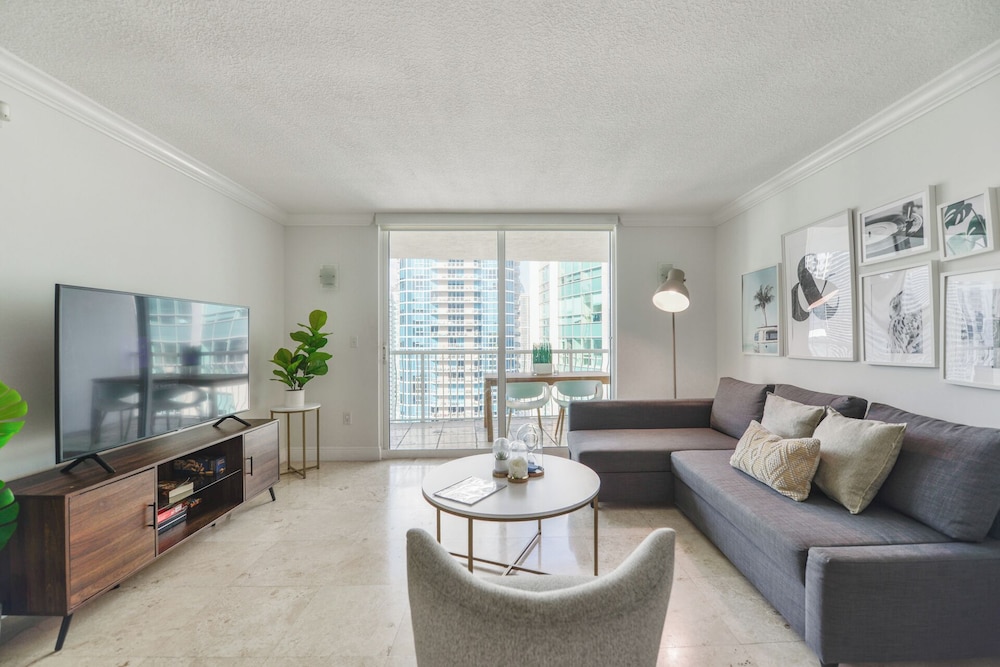 Luxury Apartment, Balcony, City View photo 1