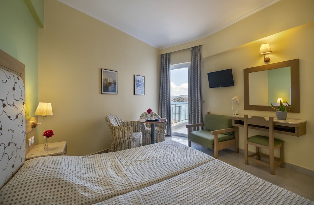Standard Room, Partial Sea View