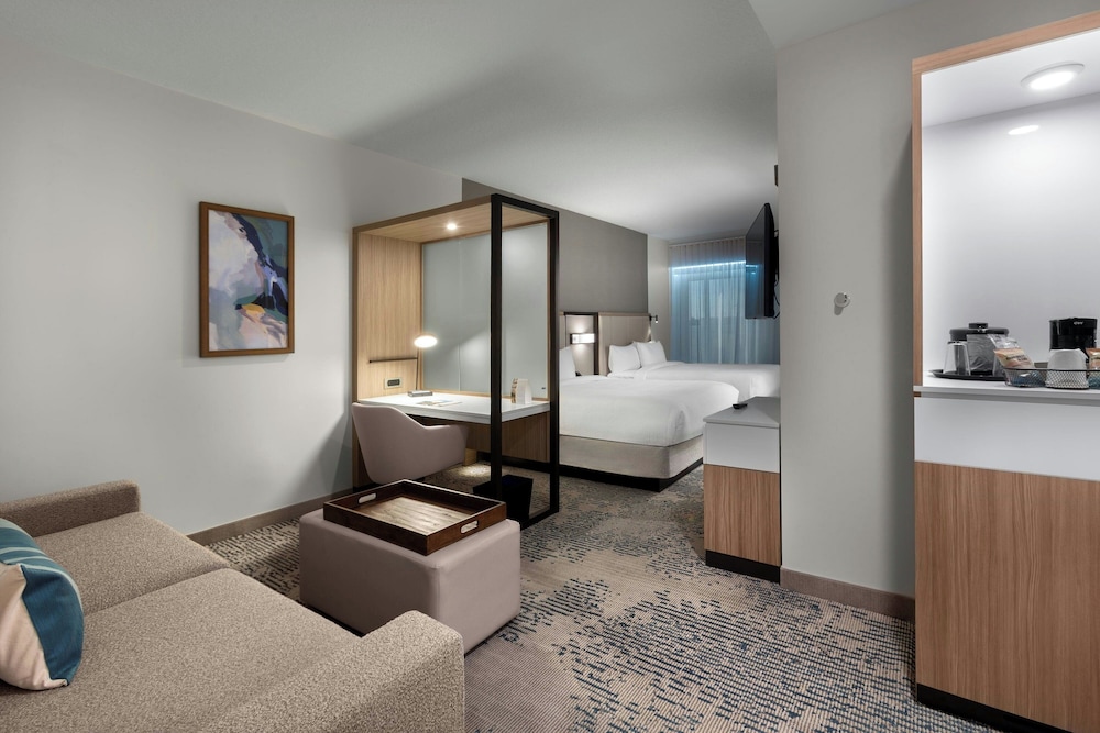 Suite, Multiple Beds - Photo 3