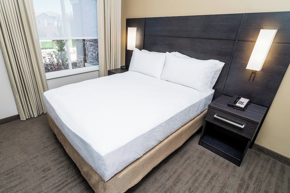Suite, 1 King Bed with Sofa bed (Mobility Accessible, Tub) photo 1