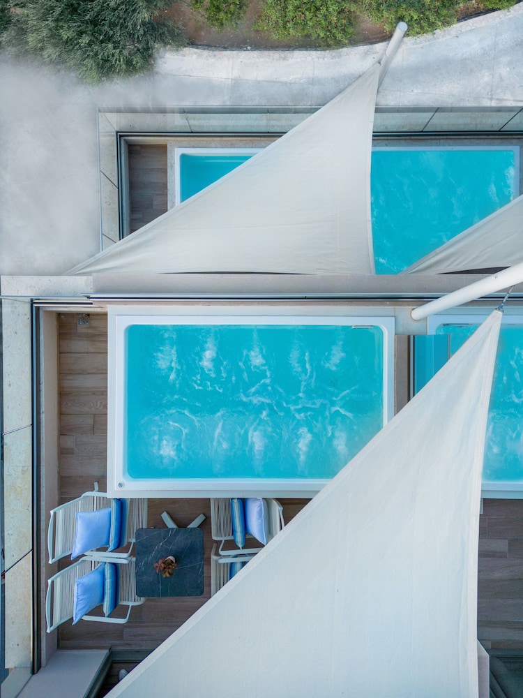 Suite with Outdoor Whirlpool (5 persons) - Photo 13